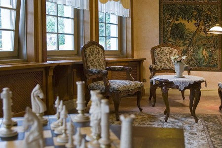 Pałac Czarny Las, Woźniki