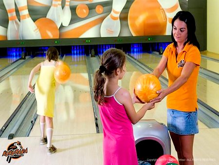 Kukubara bowling Center & Hotel, Myszków