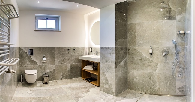 Hotel Verde, Mścice