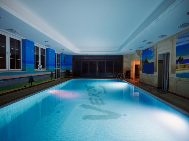 Hotel Verde, Mścice