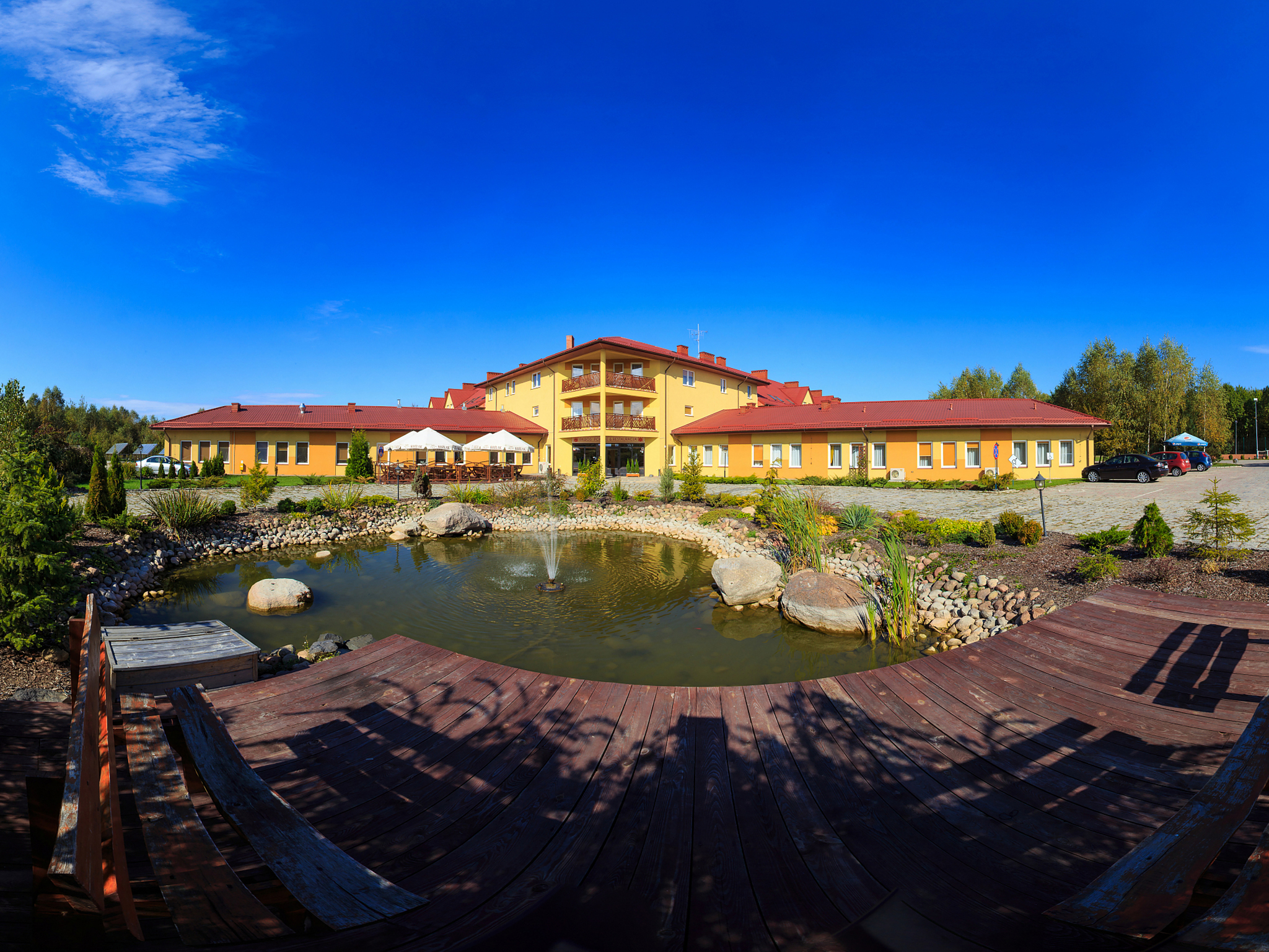 EKWOS - Pokoje & Restauracja, Grębiszew