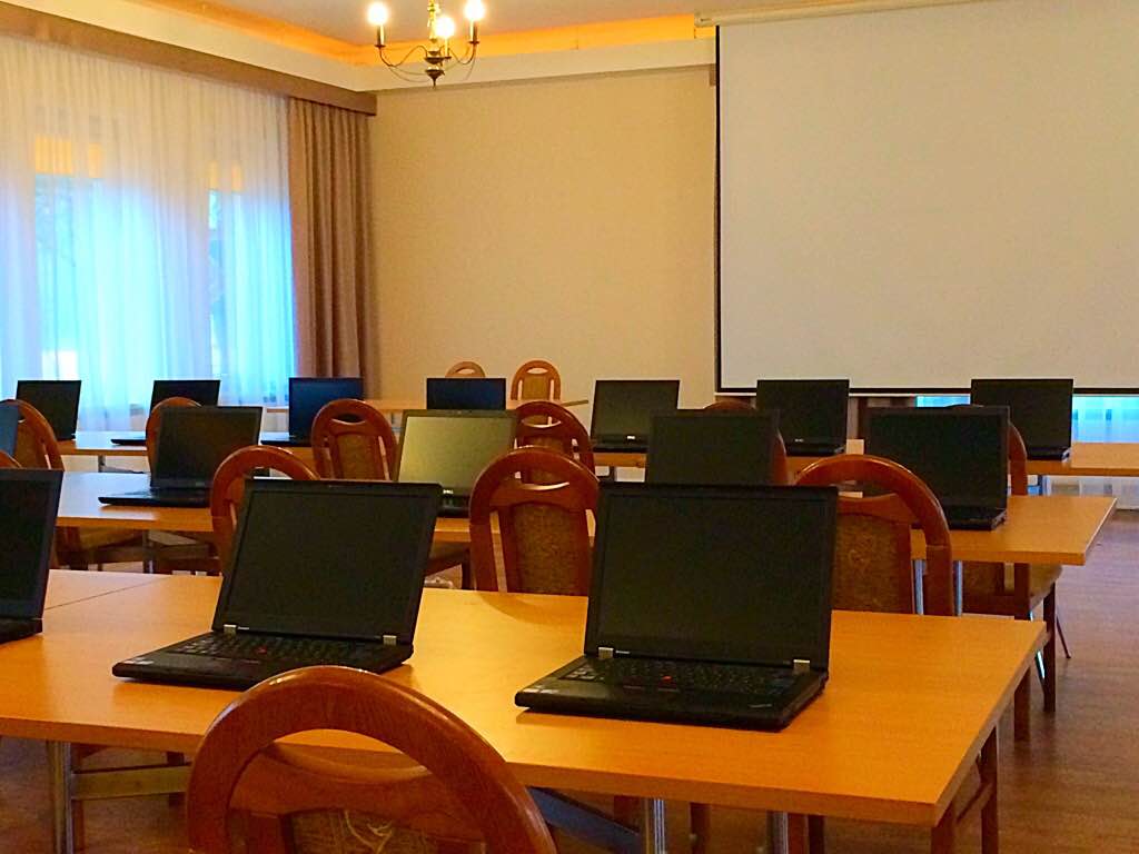 EKWOS - Pokoje & Restauracja, Grębiszew