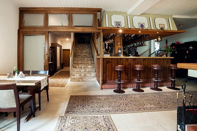 Pelikan, Aleksandrów Łódzki