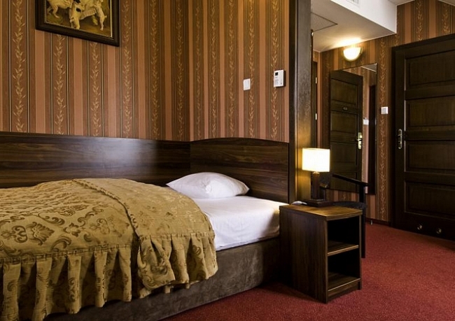 Hotel i Restauracja Dworski, Przecław