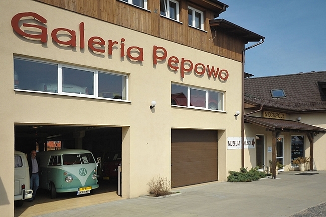 Galeria Pępowo, Pępowo