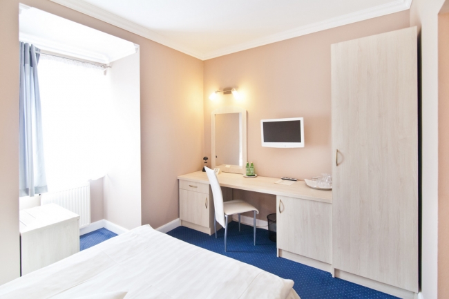 Hotel Dom nad Rzeką , Skwierzyna