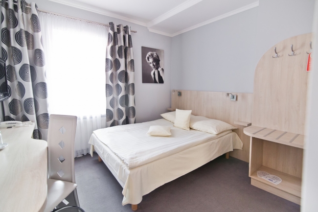 Hotel Dom nad Rzeką , Skwierzyna