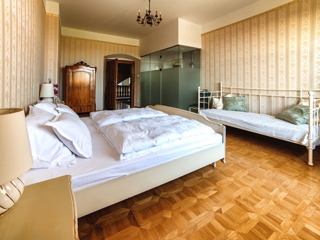 Pałac Warmątowice Sienkiewiczowskie, Krotoszyce