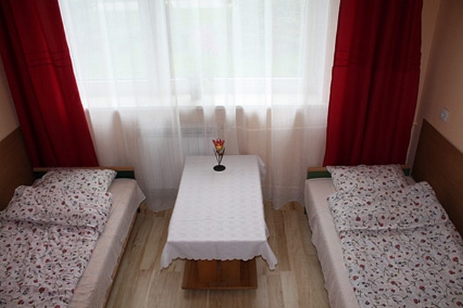 Agropodzamcze, Chęciny