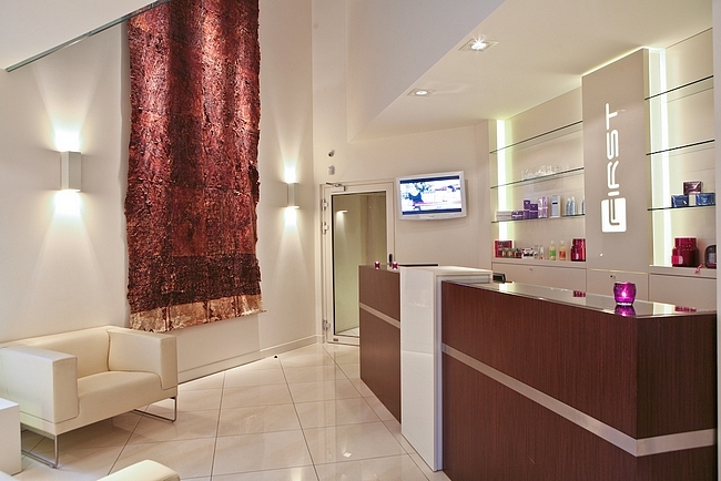 Villa & spa, Łomianki