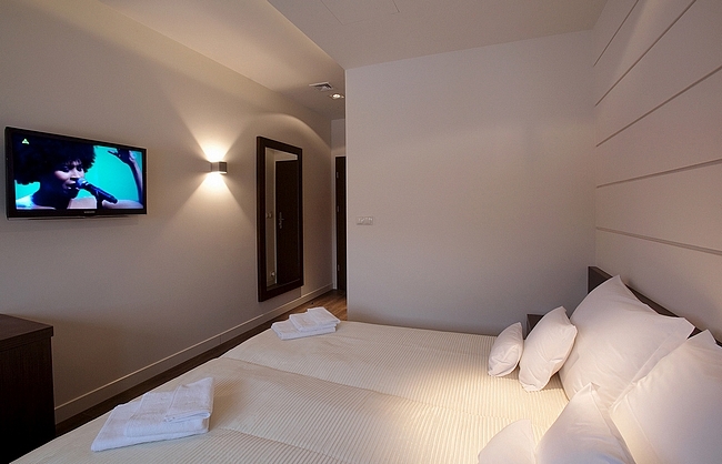 Villa & spa, Łomianki