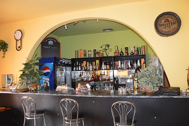 Hotel Pod Dębami, Pabianice