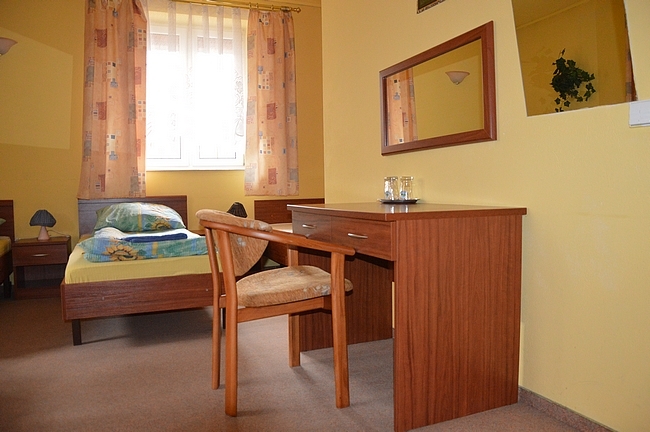 Hotel Pod Dębami, Pabianice