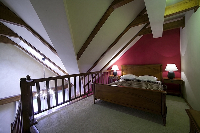 Neohotel Airport, Szczyglice