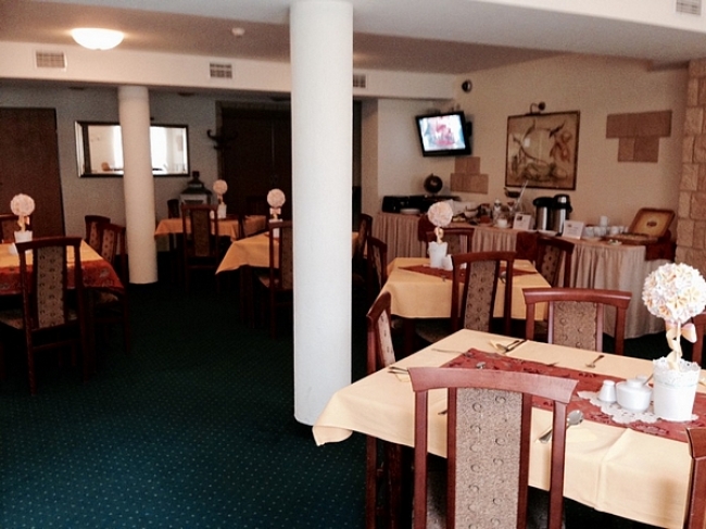 Bella, Jelenia Góra