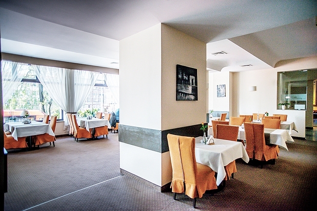 Fenix, Jelenia Góra