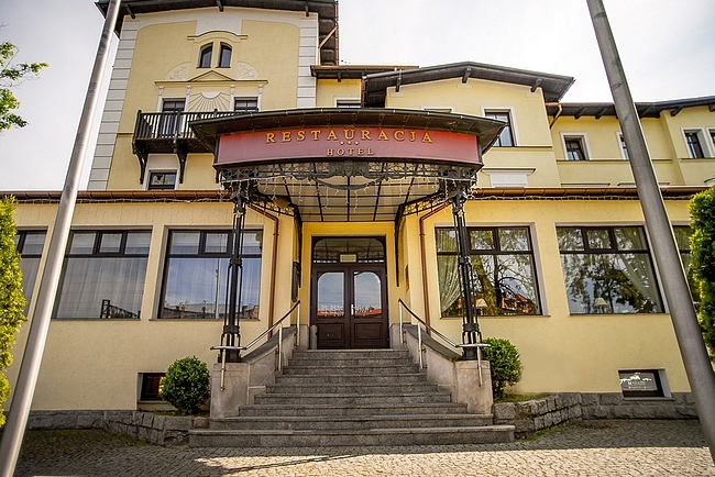 Fenix, Jelenia Góra