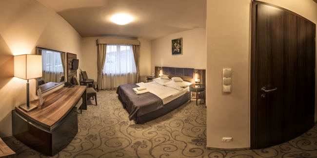 Hotel Komfort, Krzywaczka