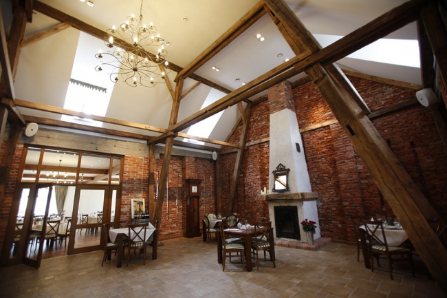 Cedrowy Dworek, Cedry Wielkie