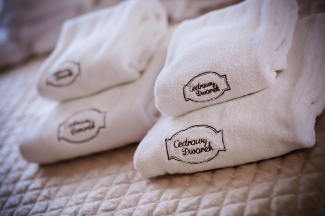 Cedrowy Dworek, Cedry Wielkie