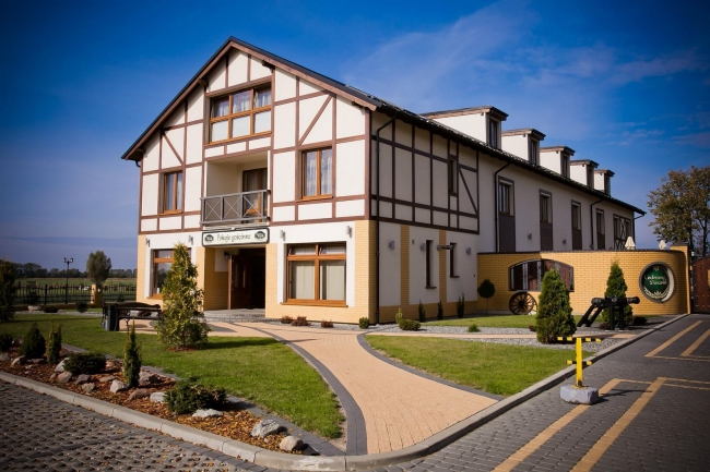 Cedrowy Dworek, Cedry Wielkie