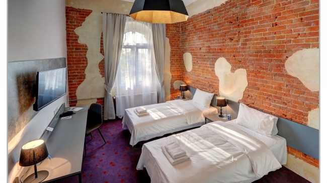 Arche Koszary Góra Kalwaria, Góra Kalwaria