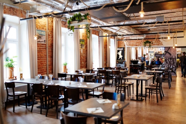 Arche Koszary Góra Kalwaria, Góra Kalwaria