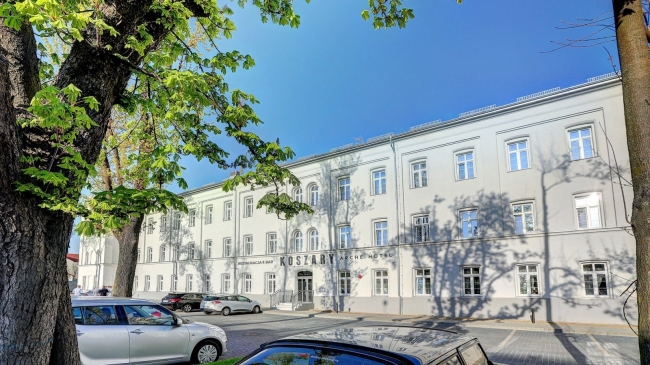 Arche Koszary Góra Kalwaria, Góra Kalwaria