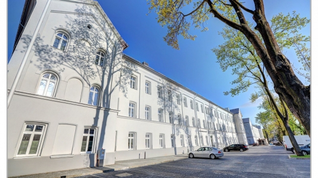 Arche Koszary Góra Kalwaria, Góra Kalwaria