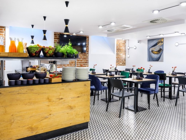 WAWEL QUEEN, Kraków