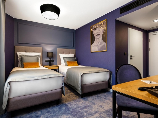 WAWEL QUEEN, Kraków