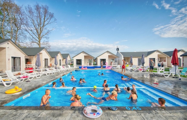 DOMKI RAJSKIE PIASKI, Dąbki