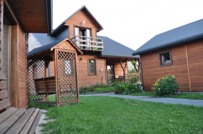 DOMEK MAJOWY, Nowiny